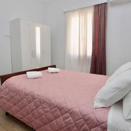 Apartament Nina *